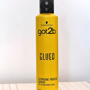 Got2b Glued Freeze Spray – Extreme Hold voor Lace Wigs & Edges | Te koop in België Alt-tekst (NL): Got2b Glued Freeze Spray – sterke haarspray voor het fixeren van lace wigs, babyhairs en edges. Populair in België voor langdurige hold zonder residu. Spray fixant Got2b Glued – tenue ultra forte pour perruques lace, baby hairs et coiffures afro. Très utilisé en Belgique pour un maintien longue durée sans résidu.